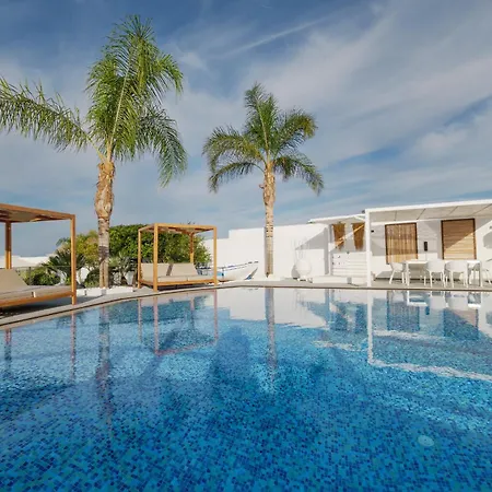 White Luxury فيلة خيرسونِسوس